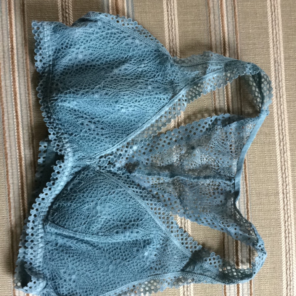 No underwire bra. Brand new.